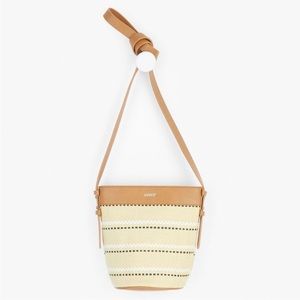 Levi’s Straw Bucket Bag NWT academiacore